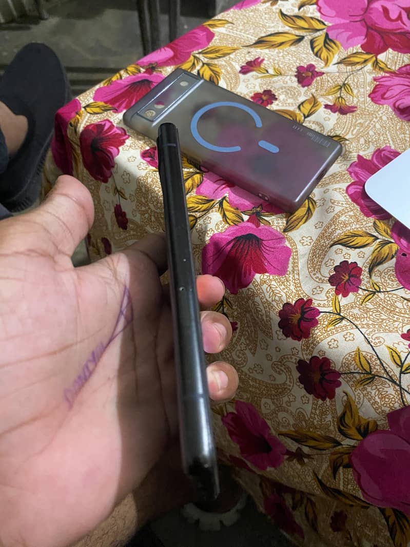 Google Pixel 6a 4