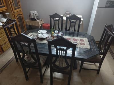 dining table for sale in very good price