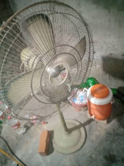 pedestal fan
