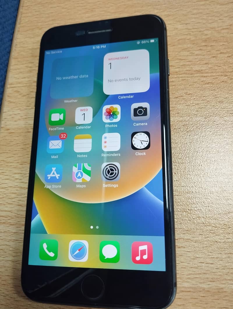 Apple iPhone 8 Plus 4