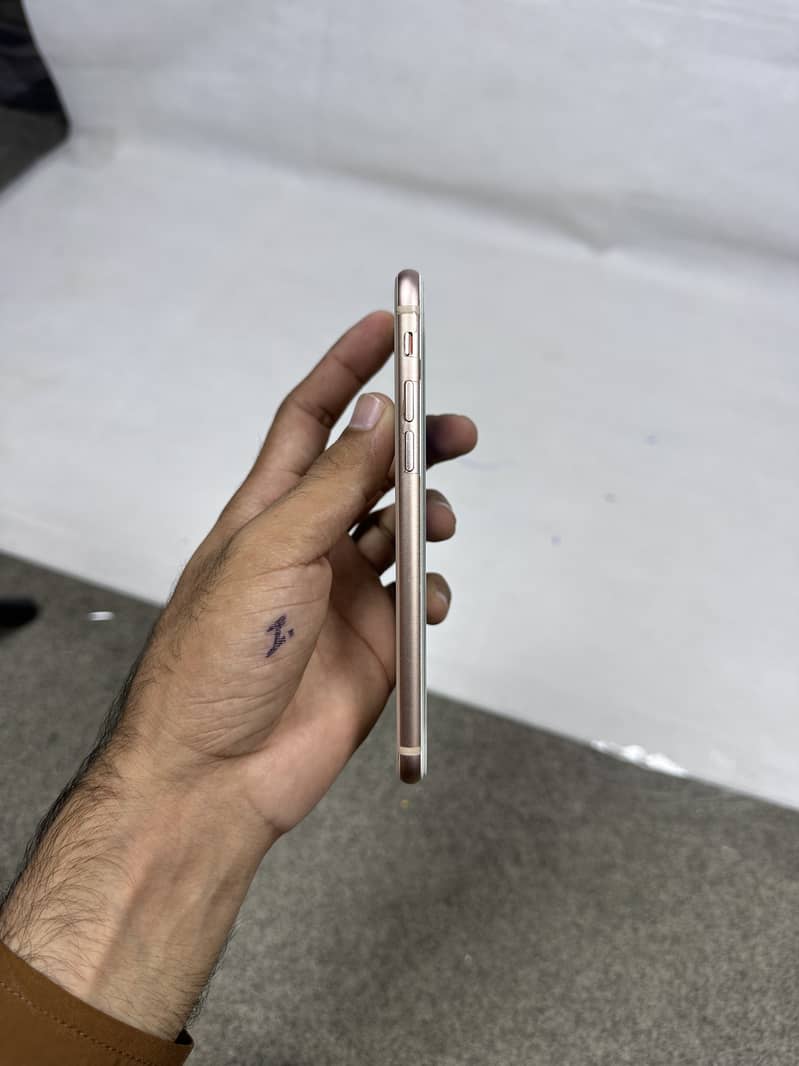 Apple iPhone 8 2