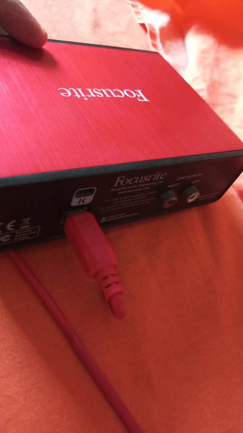 Scarlet solo audio interface 1