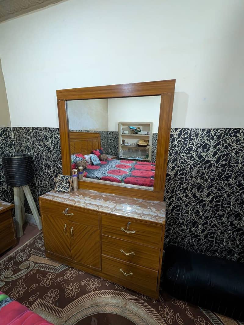 1 Bed+1 dressing table+2 side table 2