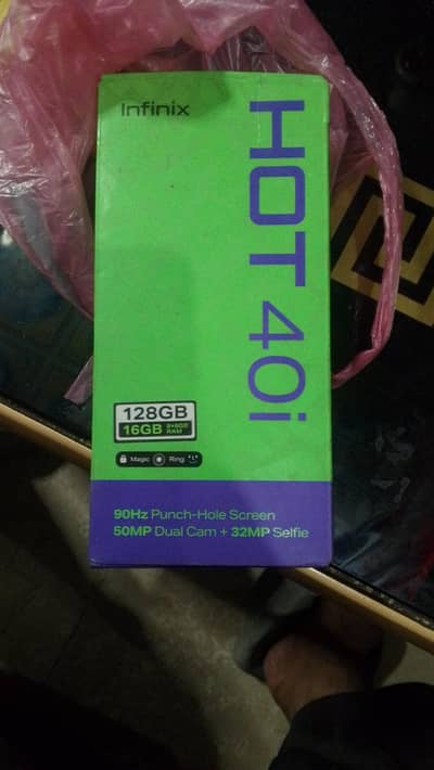 Infinix Hot 40i box ha sath charger on open on repair