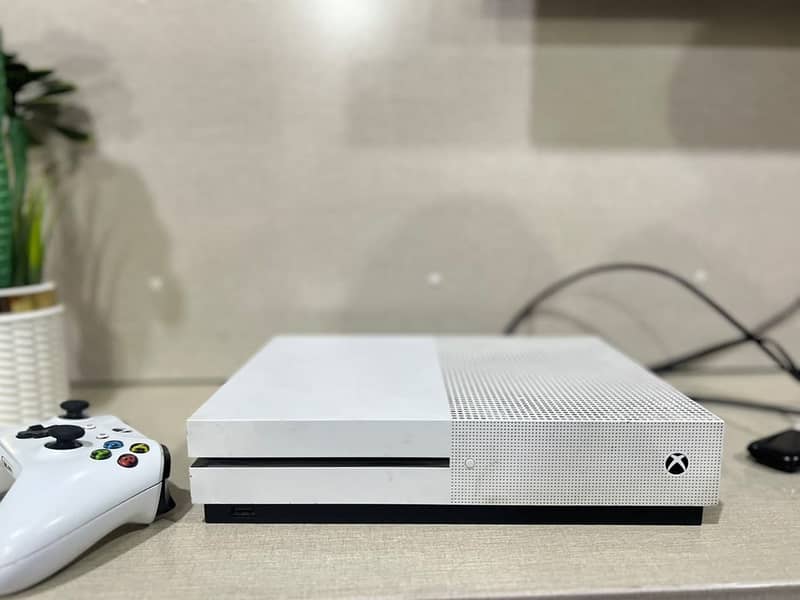 Xbox Console with One Controller 1