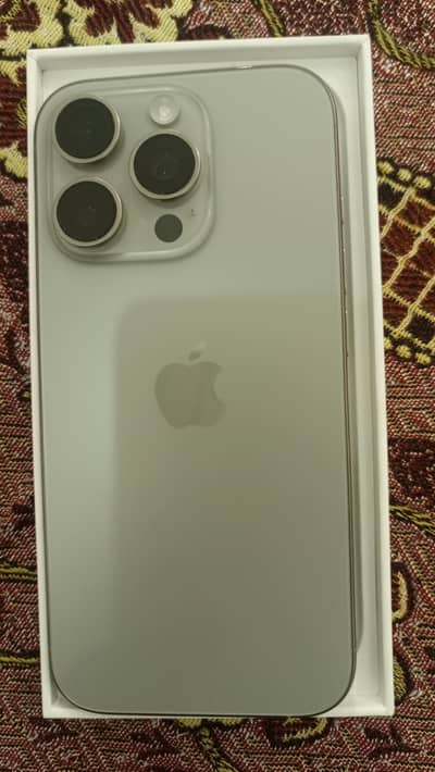 Apple iPhone 16 Pro