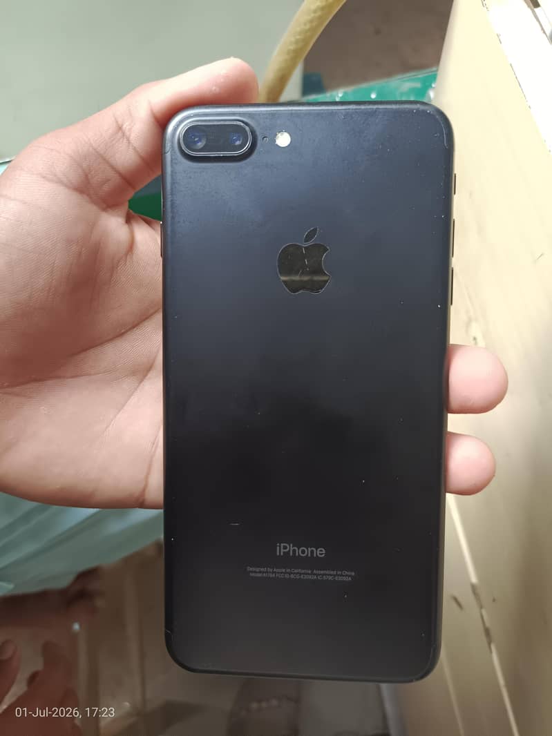 Apple iPhone 7 Plus 0