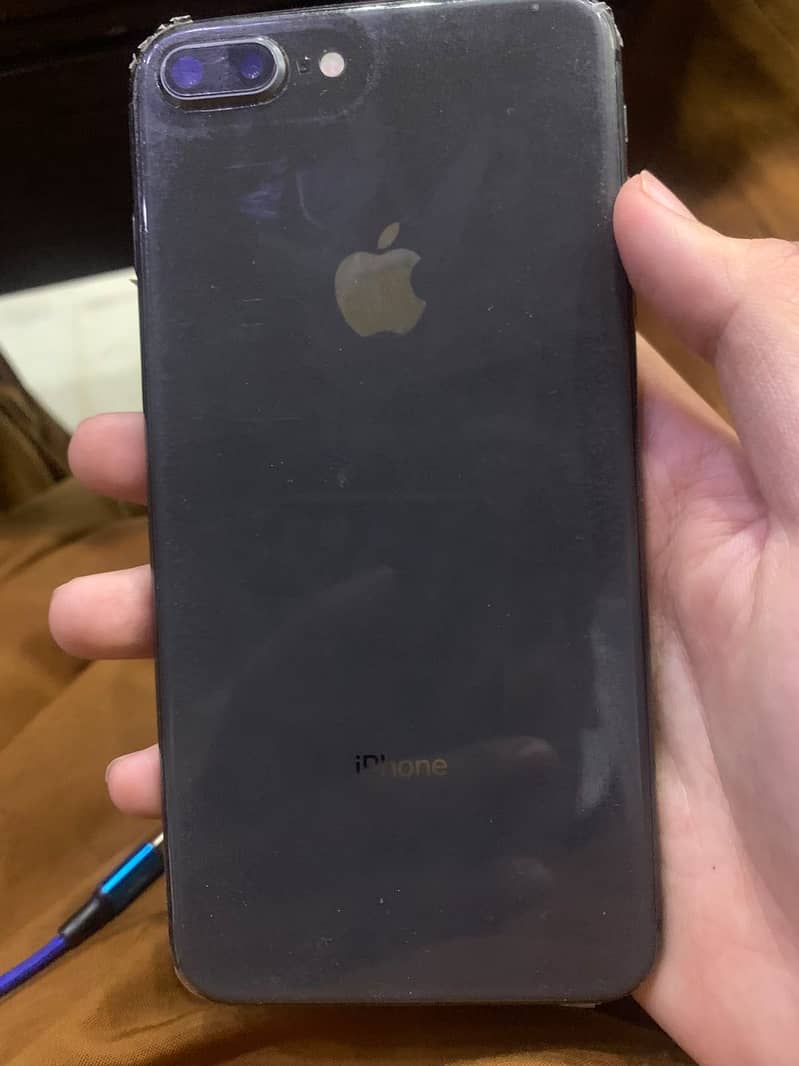 Apple iPhone 8 Plus 5