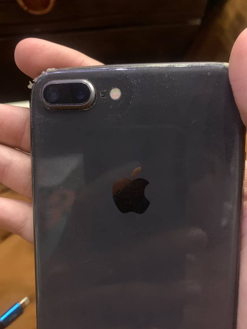 Apple iPhone 8 Plus 8