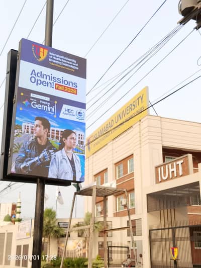 Pole Streamer Screens Media Display