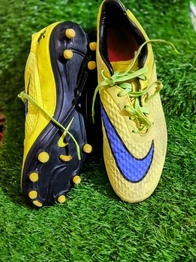 Nike hypervenom uk7 football shoes