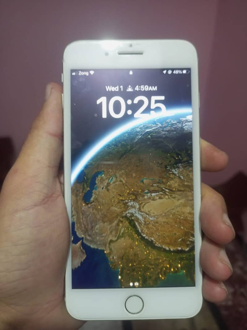 Apple iPhone 8 Plus 0