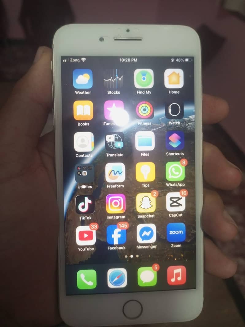 Apple iPhone 8 Plus 1