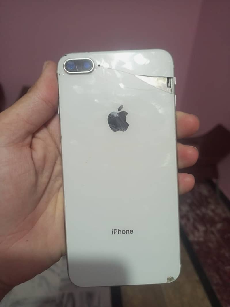 Apple iPhone 8 Plus 4