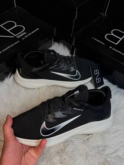 Nike Air Zoom Winflo 7 Size 42/43 Extremely Rare‼ DM for booking