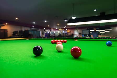 Snooker club k lea larky ki zaroorat hy . Interested persons contect k