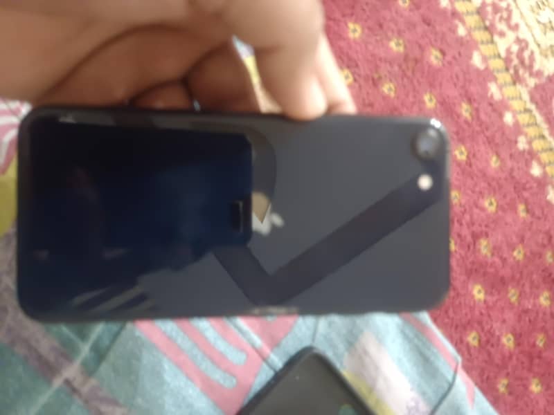 Apple iPhone SE 0