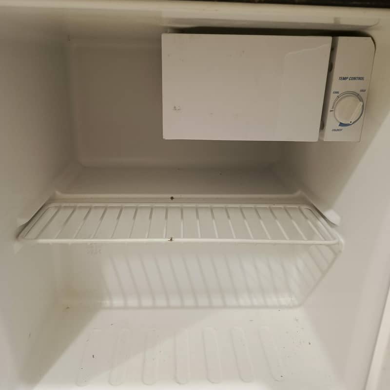 mini fridge 2