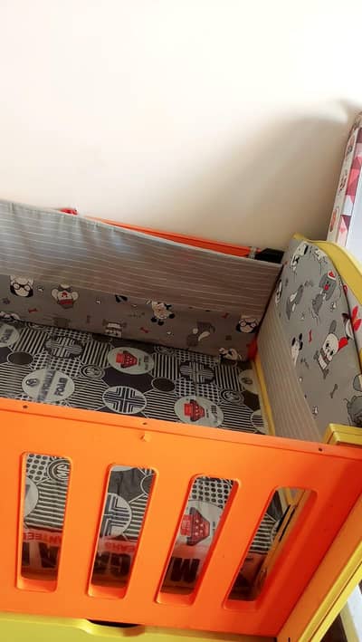 children bed  and cot with mattress free 03278484888