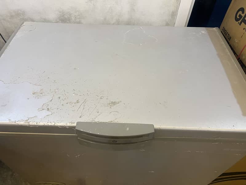 Waves deep freezer 3