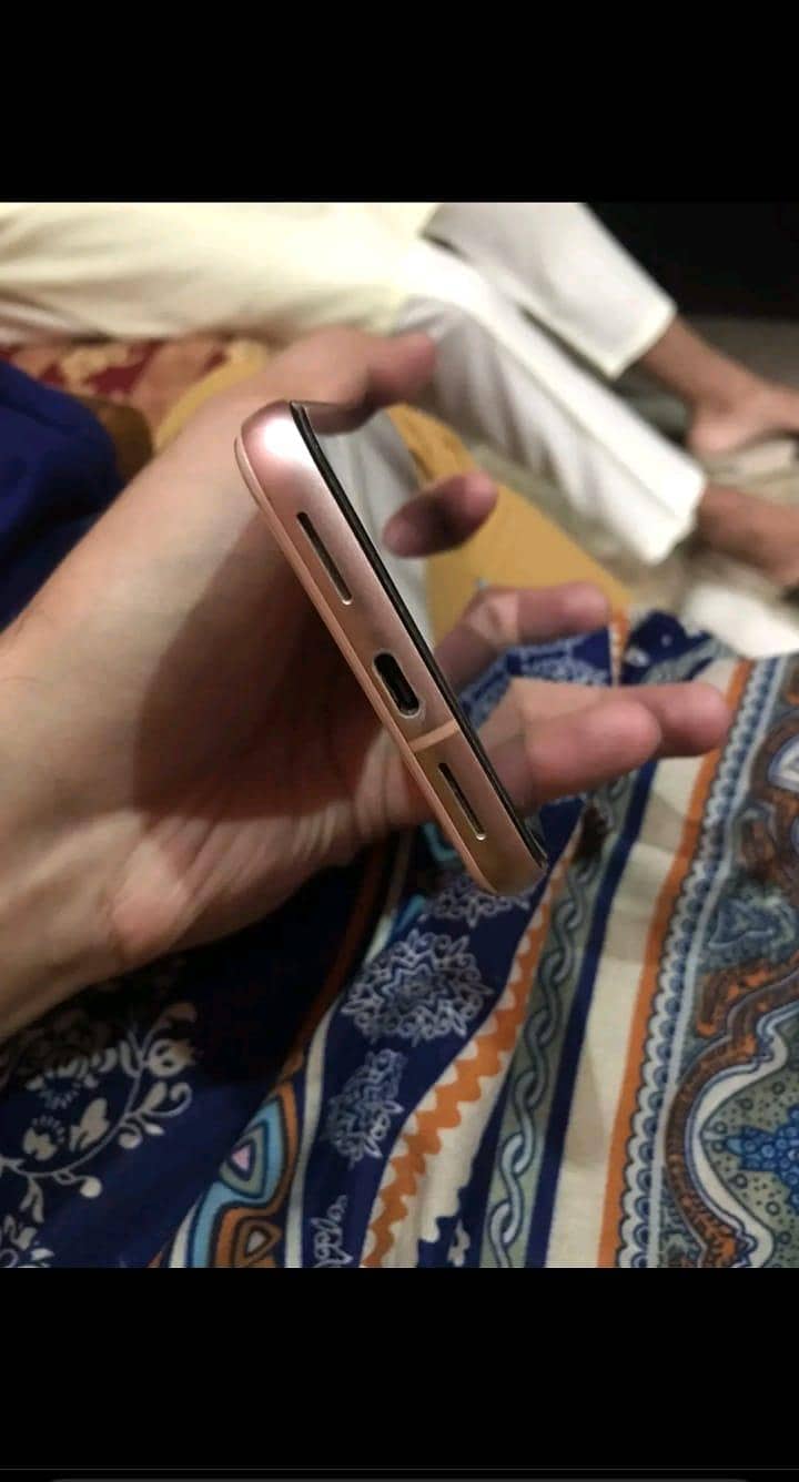 Google Pixel 8 0