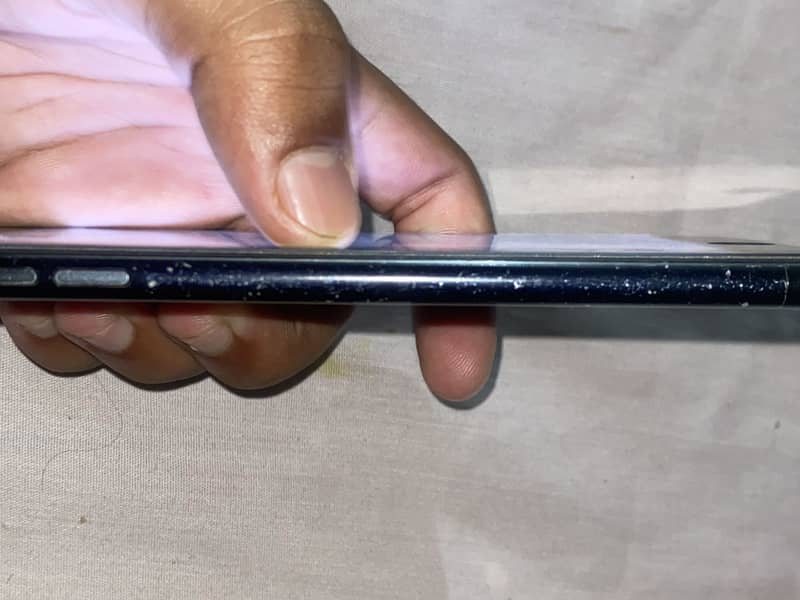 Apple iPhone 7 Plus 9