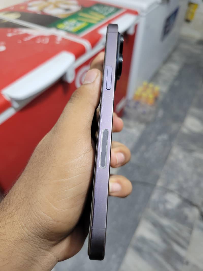 iphone 14 pro max 2