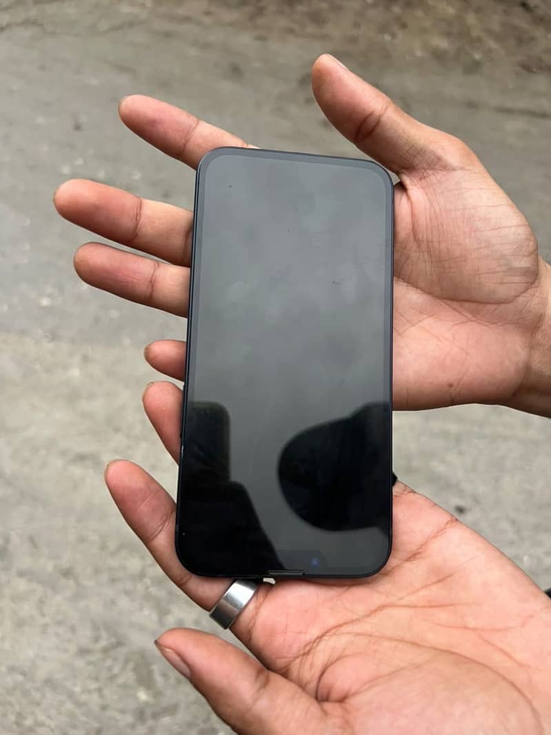 Apple iPhone 13 3