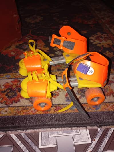 Adjustable Roller skates for kids Age (10-11) Average Condition