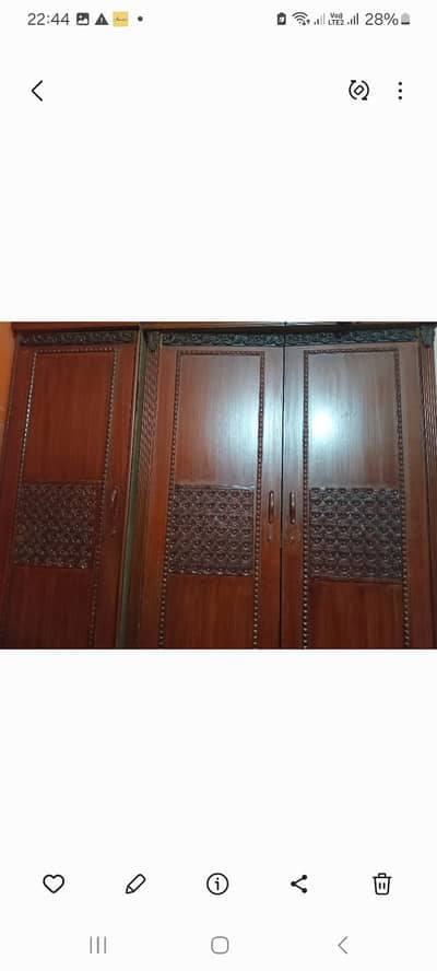 3 doors wardrobes
