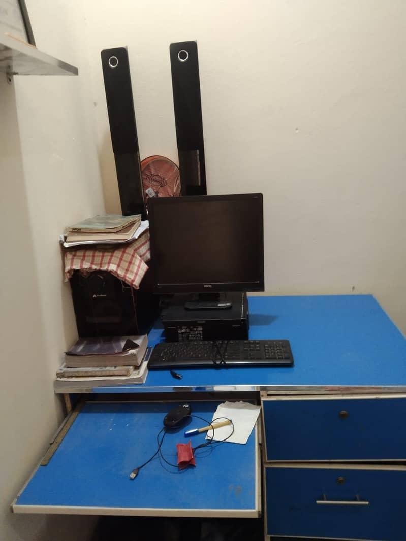 computer table 0