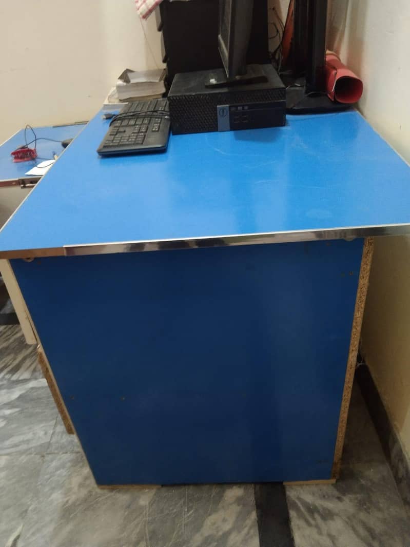 computer table 1
