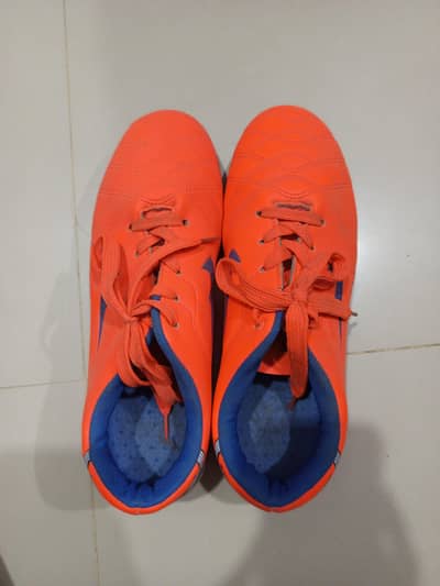 sports shoes , can be use for football
