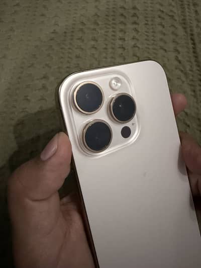Apple iPhone 16 Pro