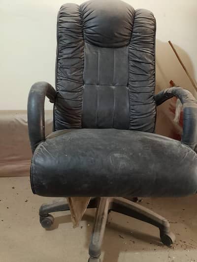 Rocking chair used usable thing