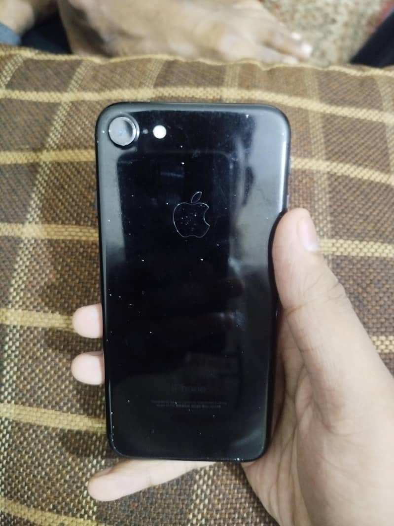 Apple iPhone 7 4