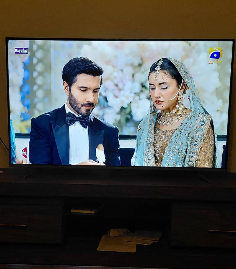 TCL LED SMART TV 1