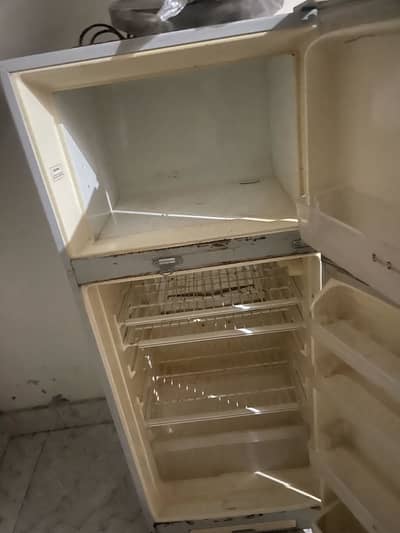 Waves fridge for sale In working condition Available in Lahore.