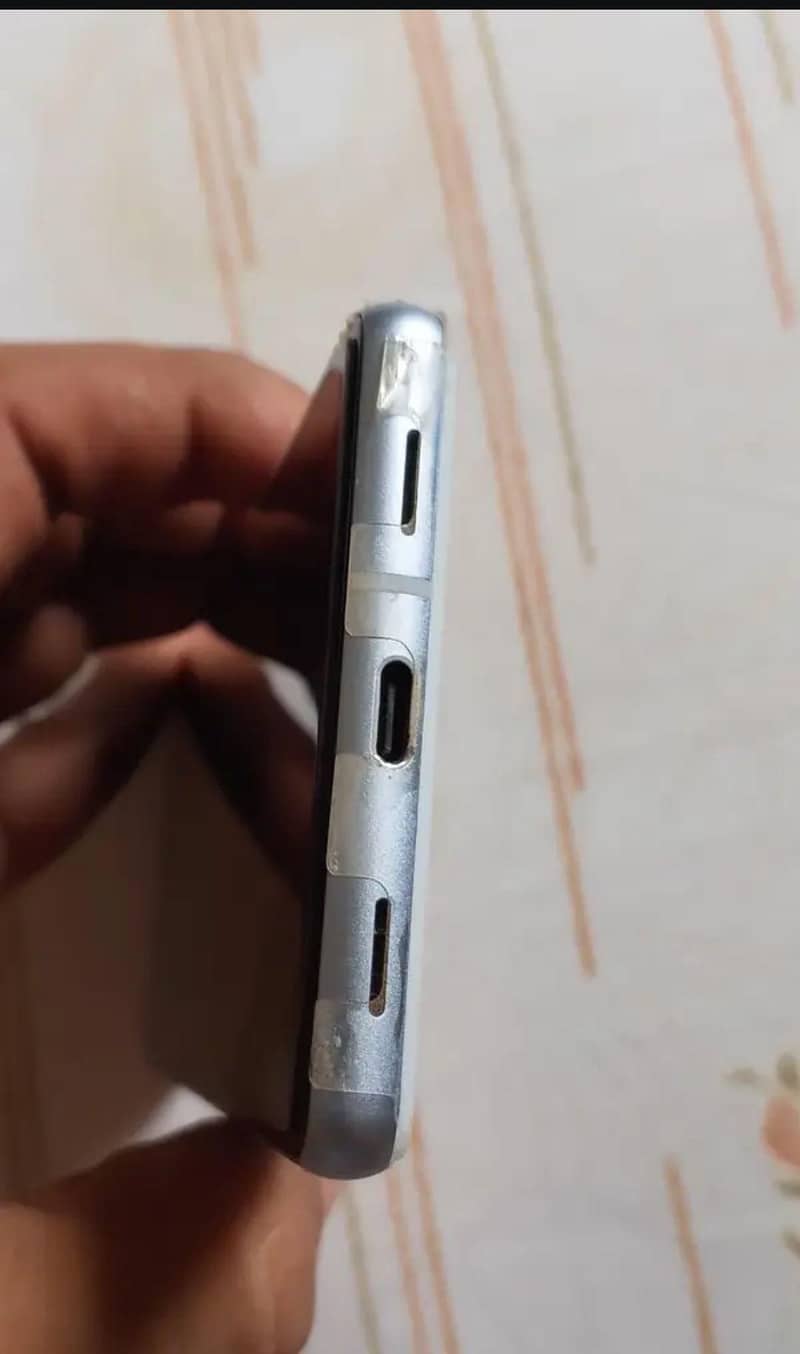 Google Pixel 7a 2