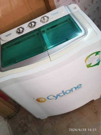 Kenwood cyclone washing machine twin tub model number KWM 930 SA