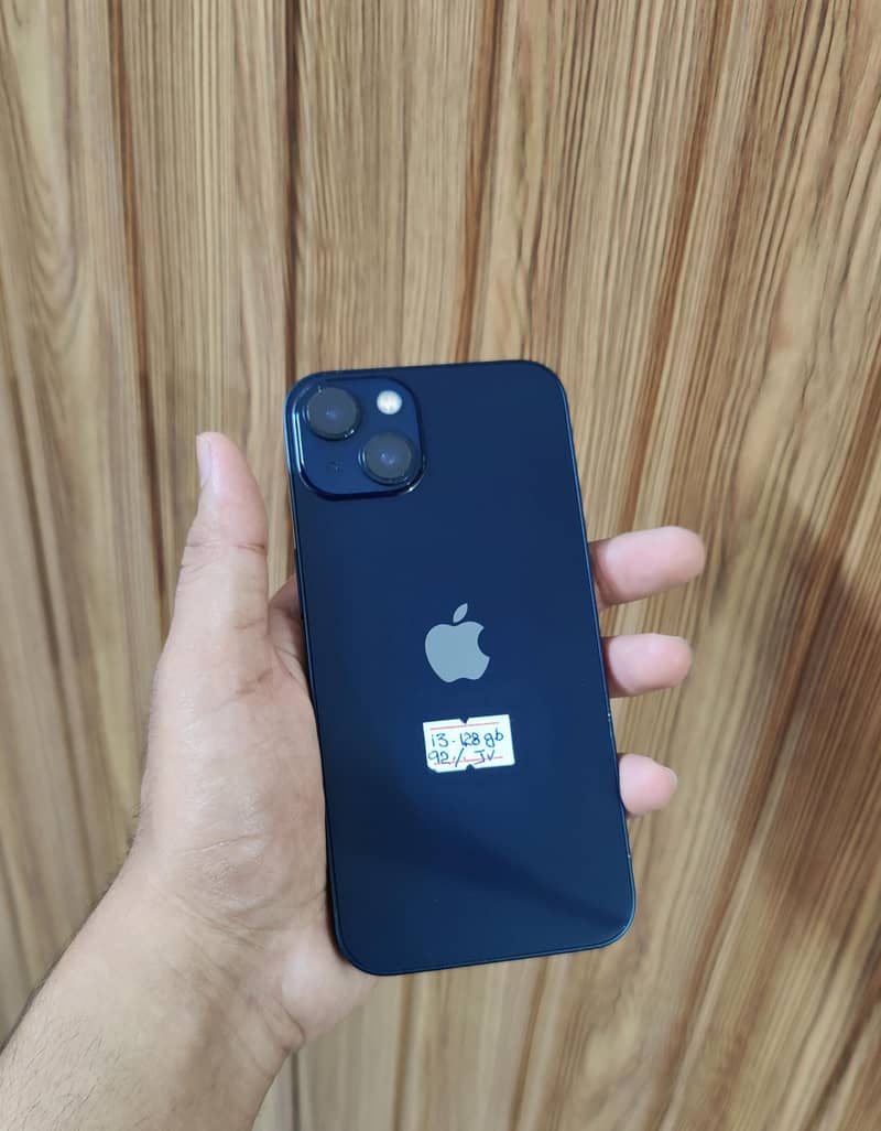 IPhone 13 8