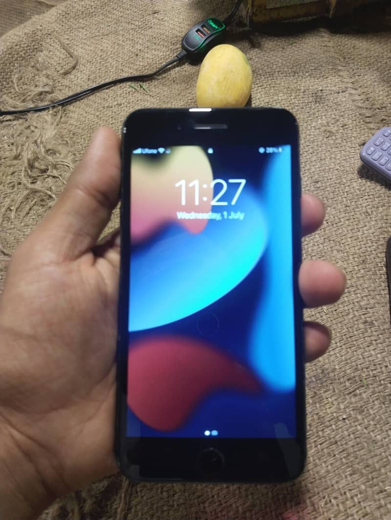 Apple iPhone 7 Plus 3