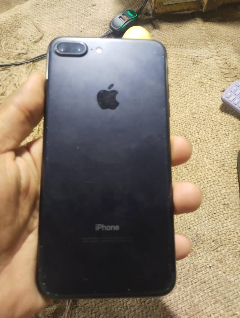 Apple iPhone 7 Plus 5