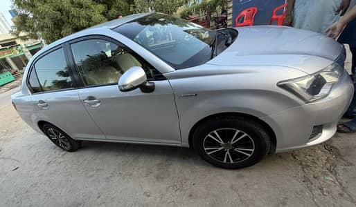 Toyota Corolla Axio 2014