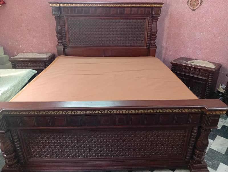 Solid Wood Bed Set with Dressing Table 3