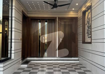 Beautiful House For Sale In Central Park Housing Society Lahore