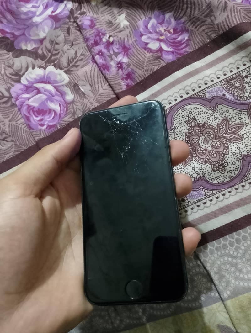 Apple iPhone 7 1