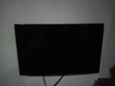 Samsung LCD with woofer 32 inches