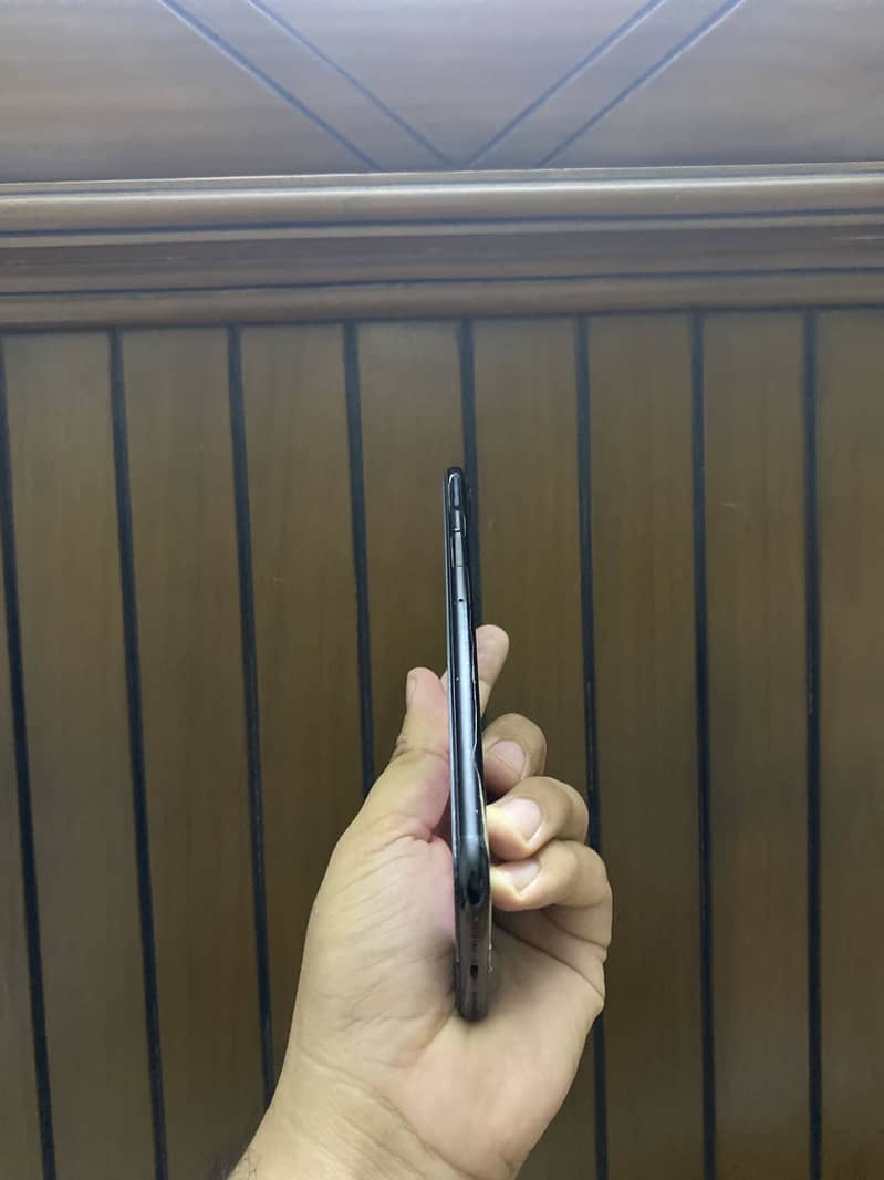 Apple iPhone 7 Plus 2
