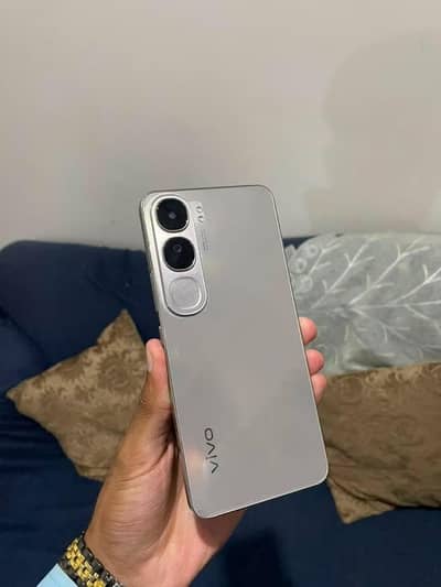 Vivo Y200 very urgent sale